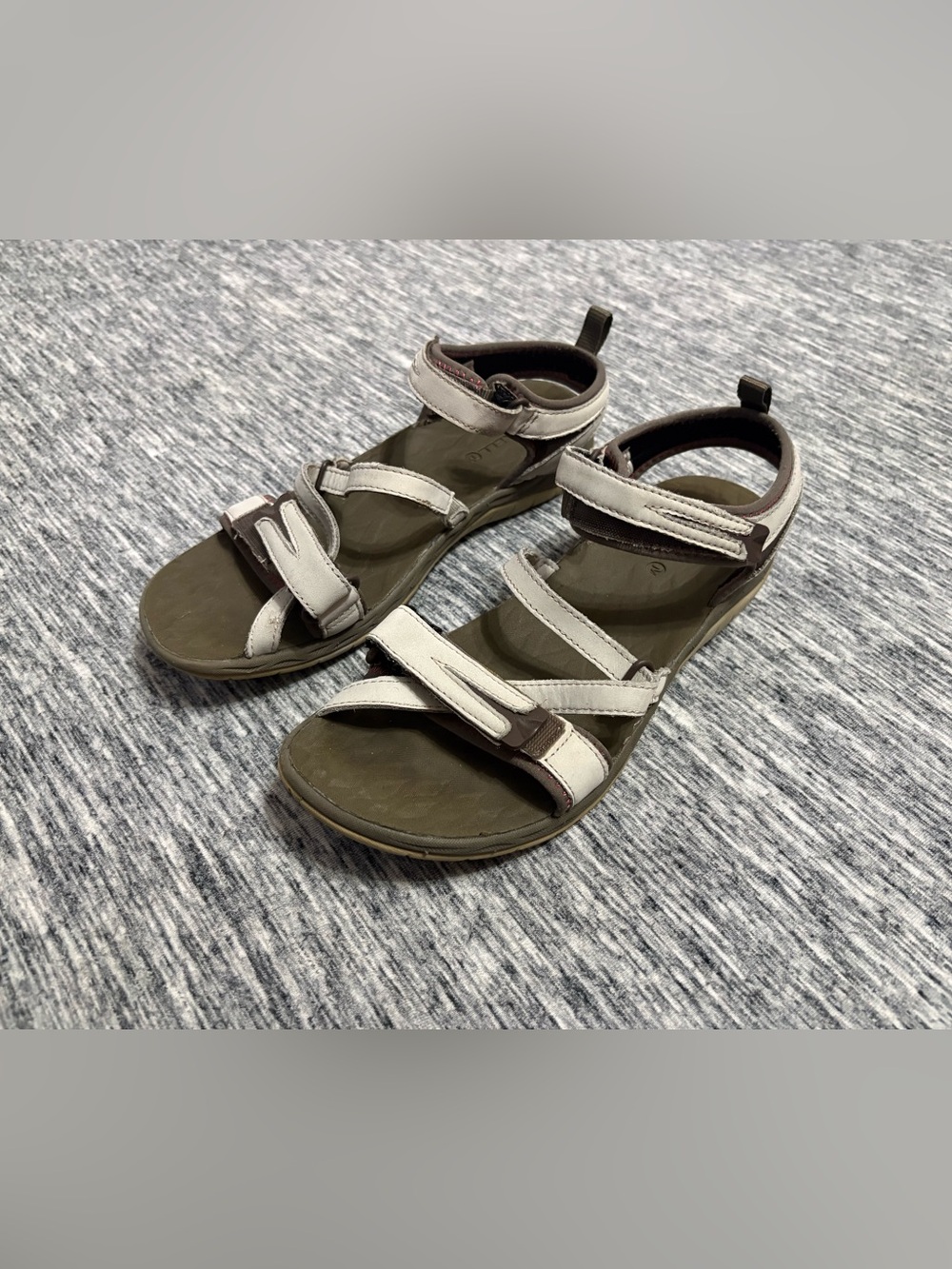 Merrell Ladies Velcro Sandals Size 8
